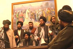 Taliban enter presidential palace