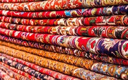 Iranian handicrafts: traditional dyeing