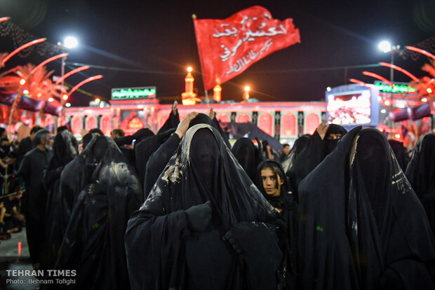 Shia pilgrims flock to Karbala to commemorate Arbaeen