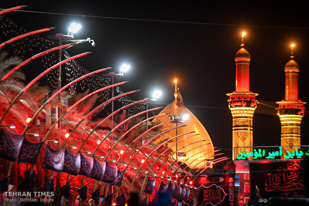 Shia pilgrims flock to Karbala to commemorate Arbaeen