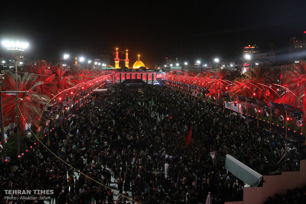 Shia pilgrims flock to Karbala to commemorate Arbaeen