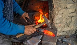 Workshops to revive traditional blacksmithing in Kohgiluyeh and Boyer-Ahmad