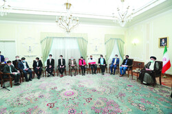 President Raisi meets pupils’ union