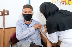 ICRC supports vaccination of Afghan refugees in Iran