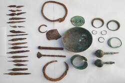 27 prehistorical relics recovered in western Iran