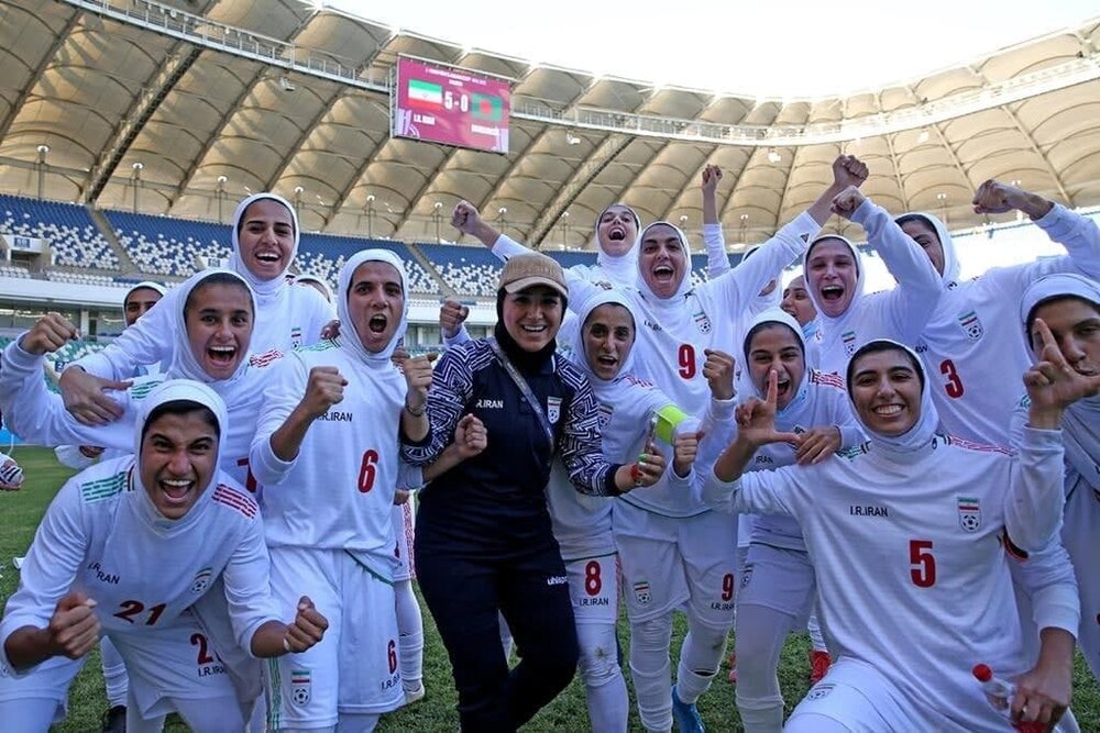 Iranian Women Footballers Win Hearts Tehran Times