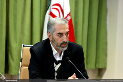 Mahmud Salari speaks during his inauguration as deputy culture minister in art affairs in Tehran on December 8, 2021. (Honaronline/Mohammad Namazi)