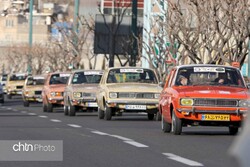 Iranian nostalgic Paykans stage rally to mark Tehran tourism fair