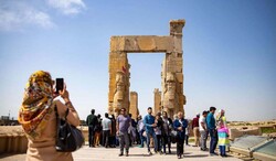 Average of 23,000 visitors toured Persepolis per day during Noruz