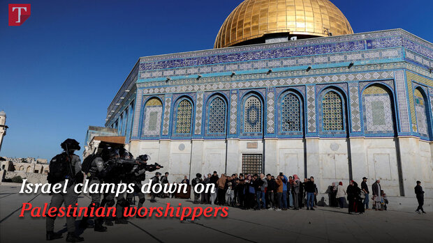 Israel clamps down on Palestinian worshippers 