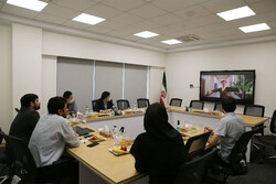 Soureh Cinema Organization director Hamidreza Jafarian (1st L) and his colleagues hold a meeting with Chinese Cultural Attaché Joe Xie Hao (3rd L) and his colleague in Tehran.