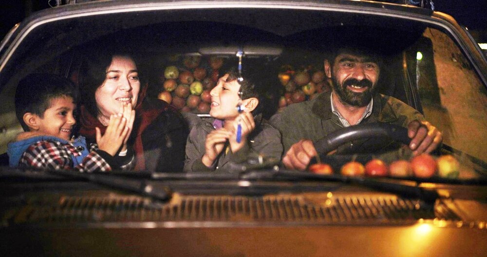 A scene from “The Apple Day” directed by Mahmud Ghaffari.