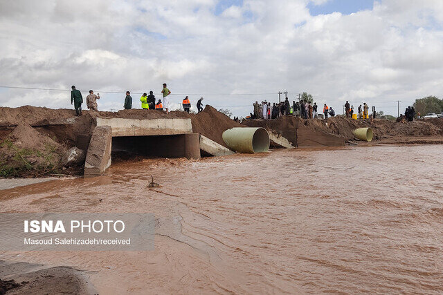Flash flooding in southern Iran claims 17 lives, tens affected