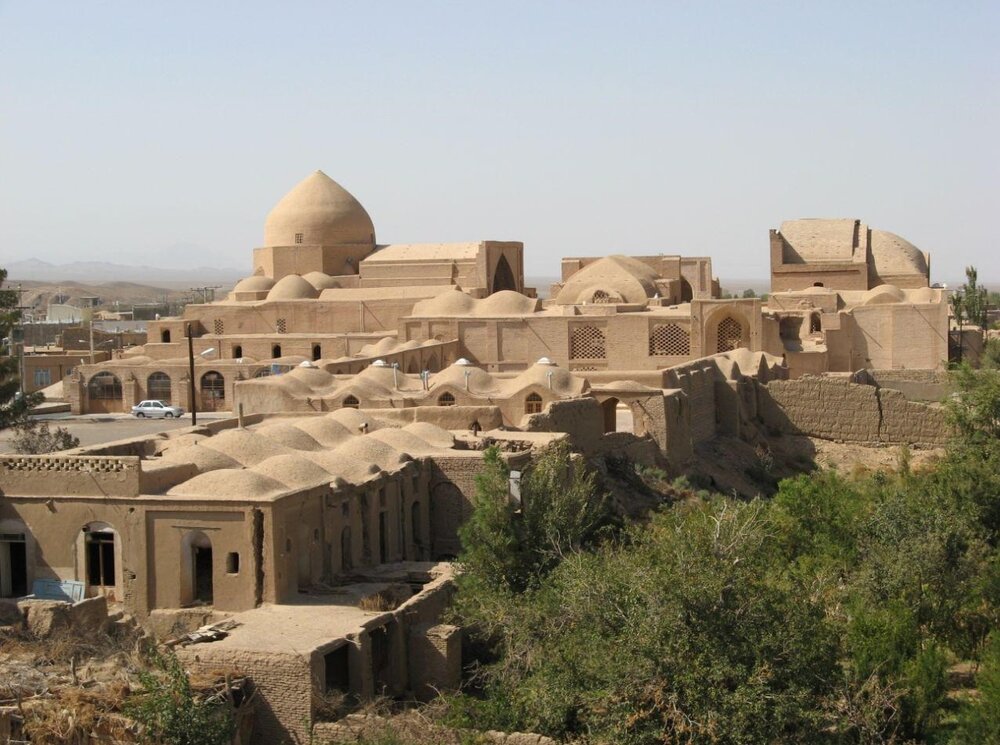 Visit world’s first two-story mosque in heart of Iran