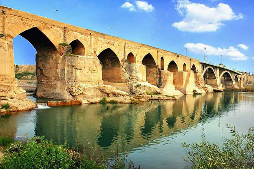 Ancient arch bridge undergoes restoration