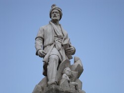 Iconic Ferdowsi statue in Tehran to undergo meticulous restoration