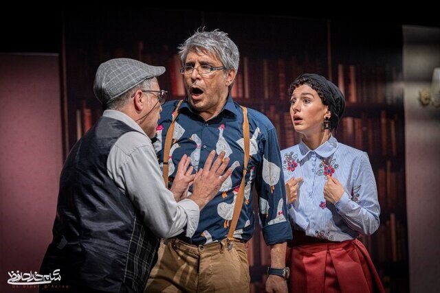 Amir Karbalizadeh, Amir Ghaffarmanesh and Javaneh Delshad perform “A Farewell Dinner” at Malek Theater in Tehran.