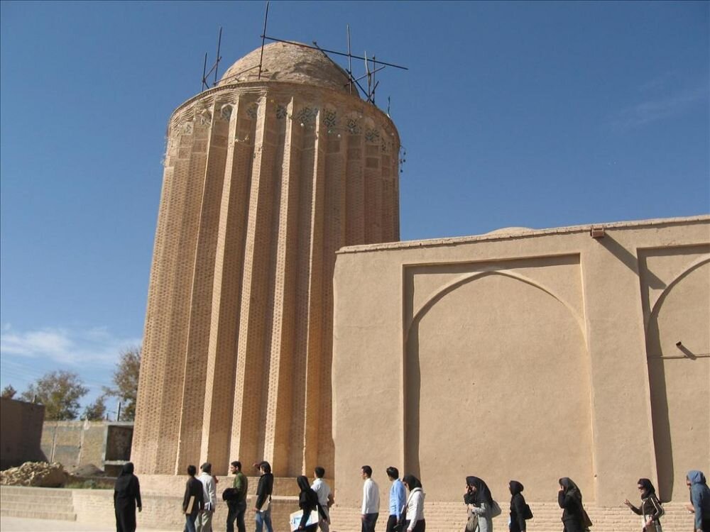 Free tours of Rey to commemorate tourism week