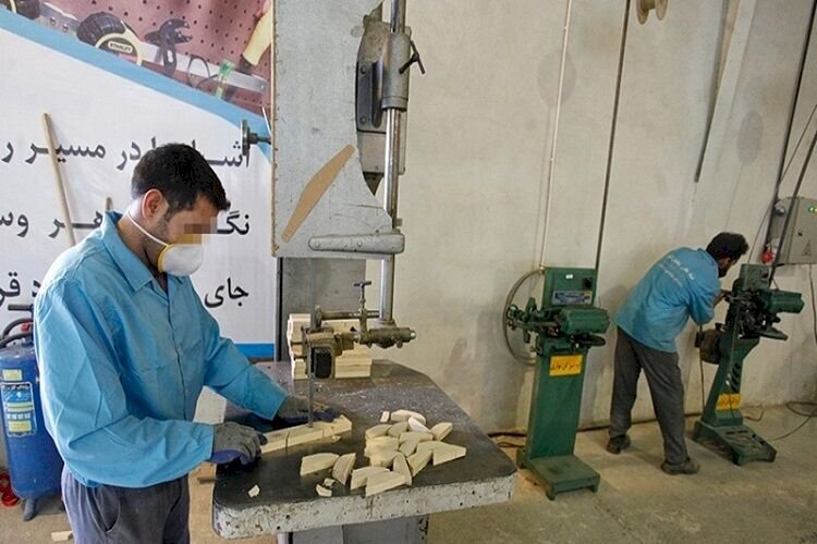 Handicraft courses empower inmates in northern Iran