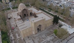 See earliest surviving example of mosque constructed by Ilkhanids