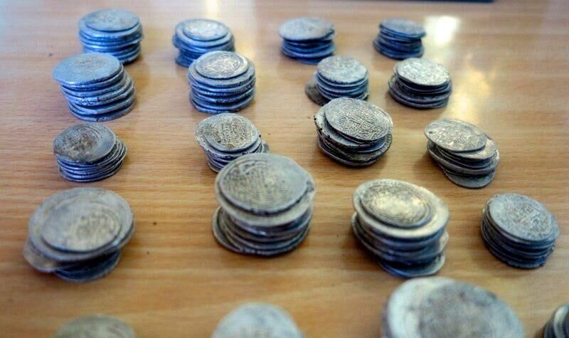 Police recover ancient coins from antique dealer