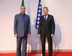 Iranian FM meets Bosnia's Bakir Izetbegovic