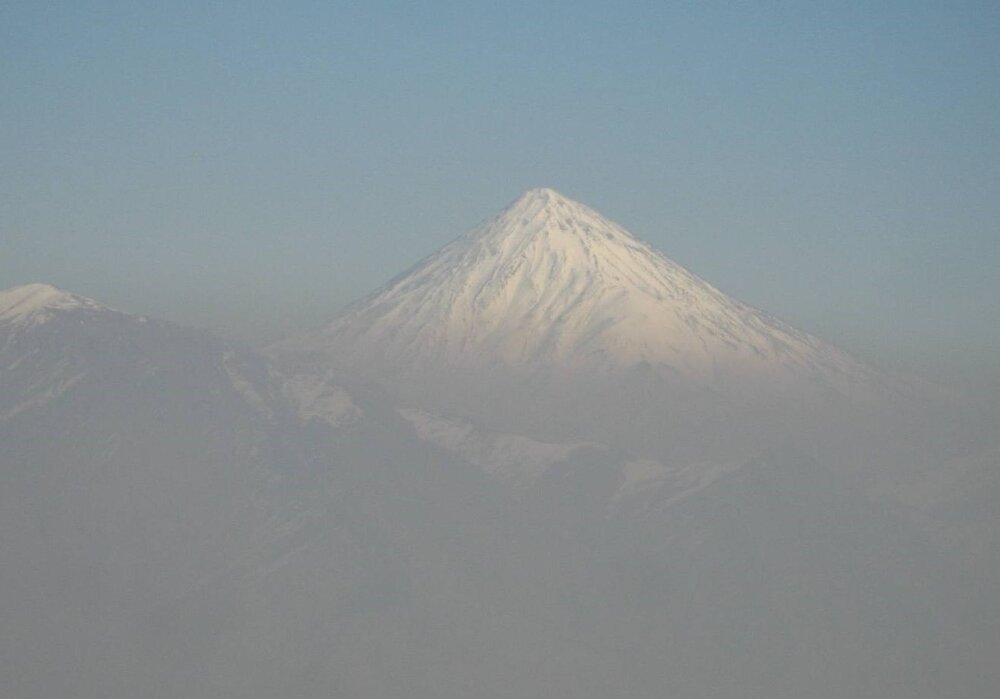 What air pollution brings to mountains?