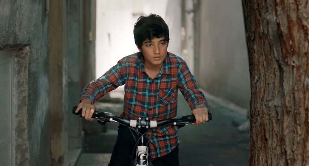 Ilia Mashayekhi acts in the short drama “The Winner” directed by Ali Keivan.