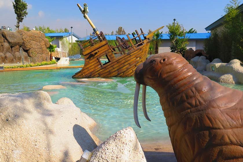 Theme park featuring ocean landscape opens in Tehran