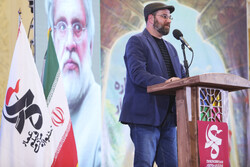 Ammar Popular Film Festival president Edgardo Robin speaks during the opening ceremony at Shah Cheragh in Shiraz, January 4, 2023. (ISNA/Mohammadreza Dehdari)