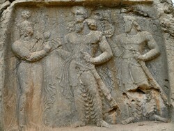 Visit Sarab-e Qandil, a puzzling bas-relief of Sassanids