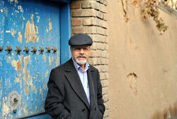 Young adult fiction writer Abbas Jahangirian in an undated photo. (Honaronline/Farzan Qasemi)