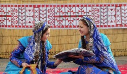 A Look at Iranian Turkmen Clothing