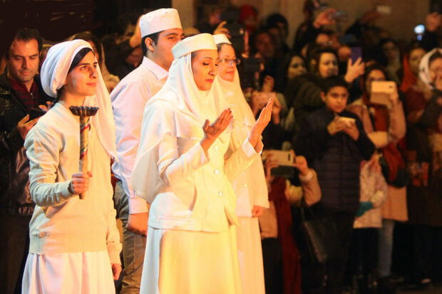 Zoroastrians celebrate fire and light in mid-winter festival