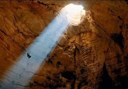 Discover extremely deep cave in western Iran
