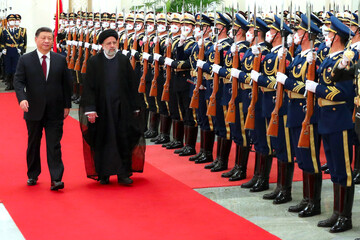 Xi officially welcomes Raisi