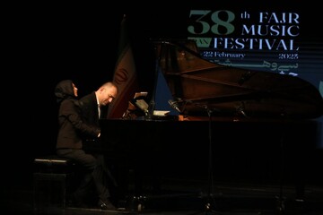 Serbian piano duo Dragomir Bratic and Marija Godjevac perform a concert at Tehran’s Niavaran Culture Center during the 38th Fajr Music Festival on February 17, 2023. (FMF)