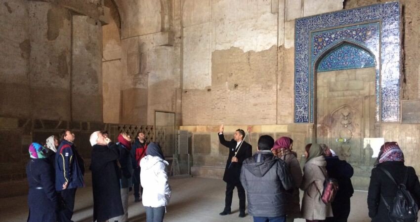 tourist guides