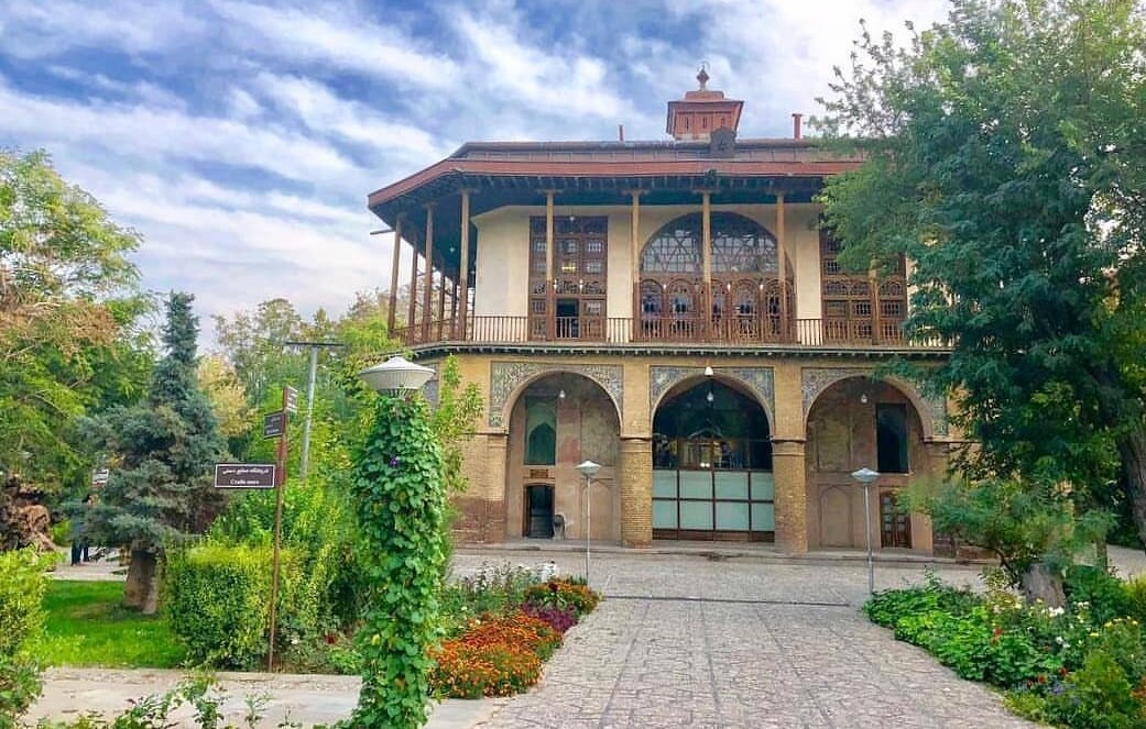 Dowlatkhaneh Safavi