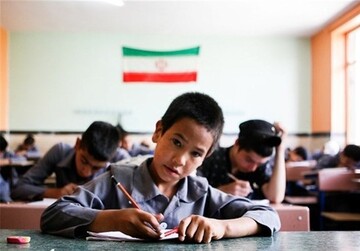 Qatar provides fund for Afghan students in Iran