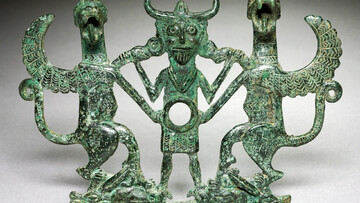 Exquisite bronze relics ultimate sign of Lorestan civilization, official says