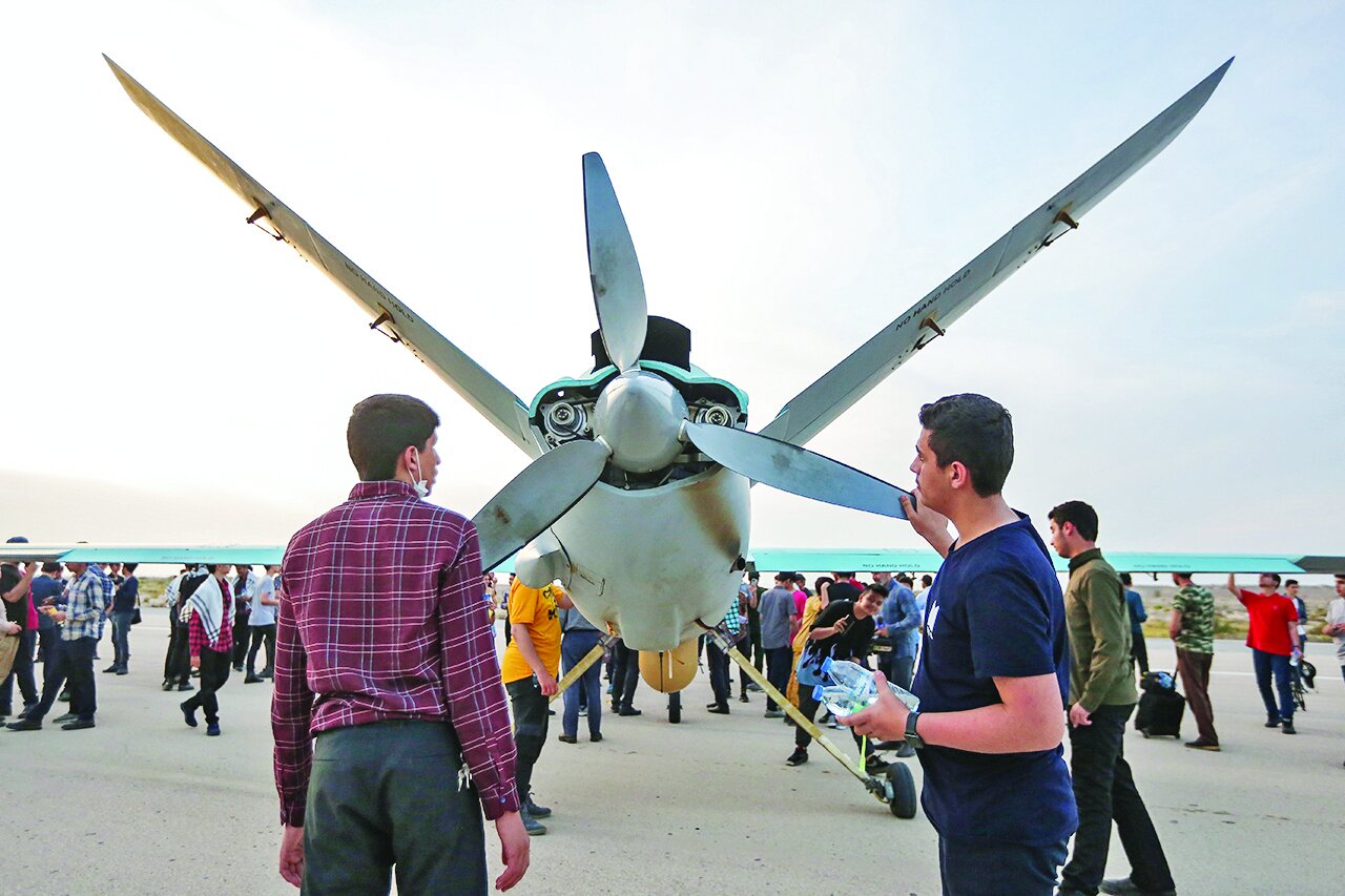 Talented students visit IRGC drone complex