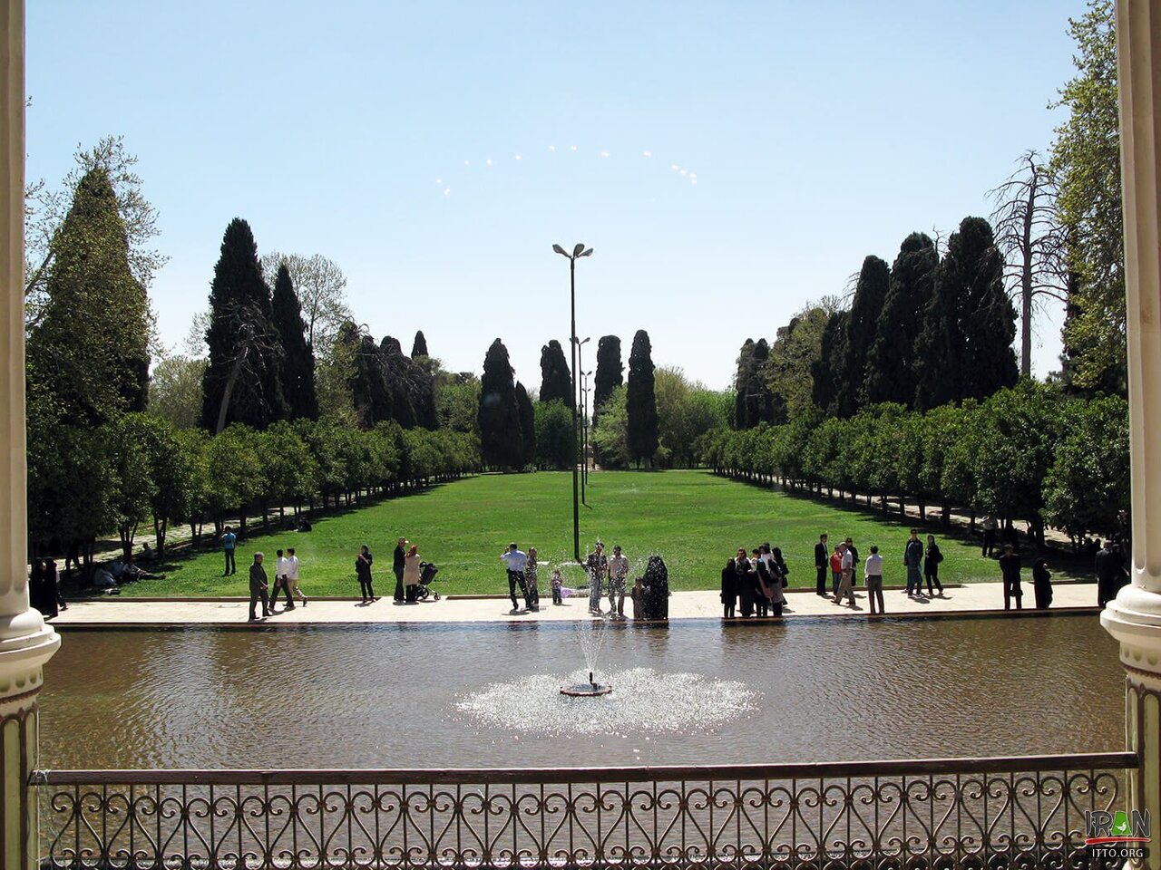 Afif-Abad garden: a sanctuary for rose bushes, friends and guns