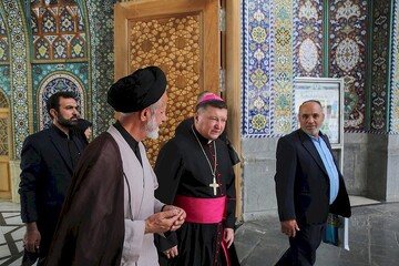 Vatican envoy visits Fatima Masoumeh shrine
