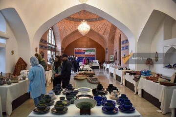 Iranian handicrafts on show at Yerevan exhibit