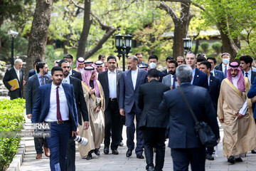 Iranian and Saudi delegations in China