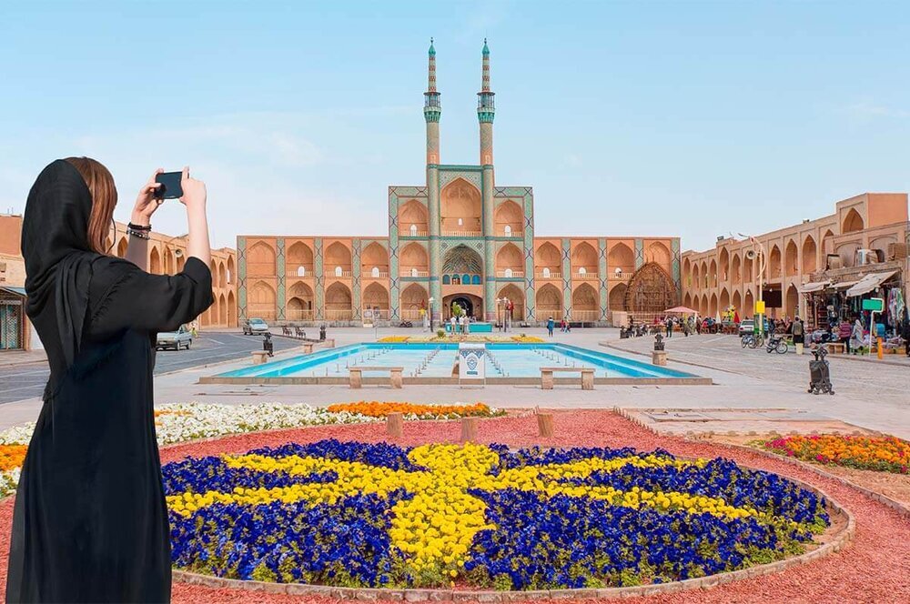 Irak ve Türkiye, İran için önemli turizm kaynaklarıdır.