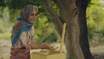 “Kal Fatemeh” by Mehdi Zamanpur Kiasari was named best feature documentary at the 7th Women Media Arts and Film Festival in Sydney, Australia.