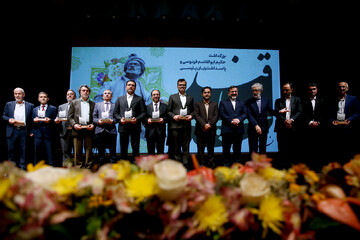 Honorees and the organizers pose during the first edition of the Qand-e Parsi Awards at Tehran’s Rudaki Hall on May 13, 2023. (IRNA/Marzieh Soleimani)