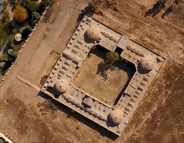 Ancient caravanserai worthy of turning into a fancy hotel, official says